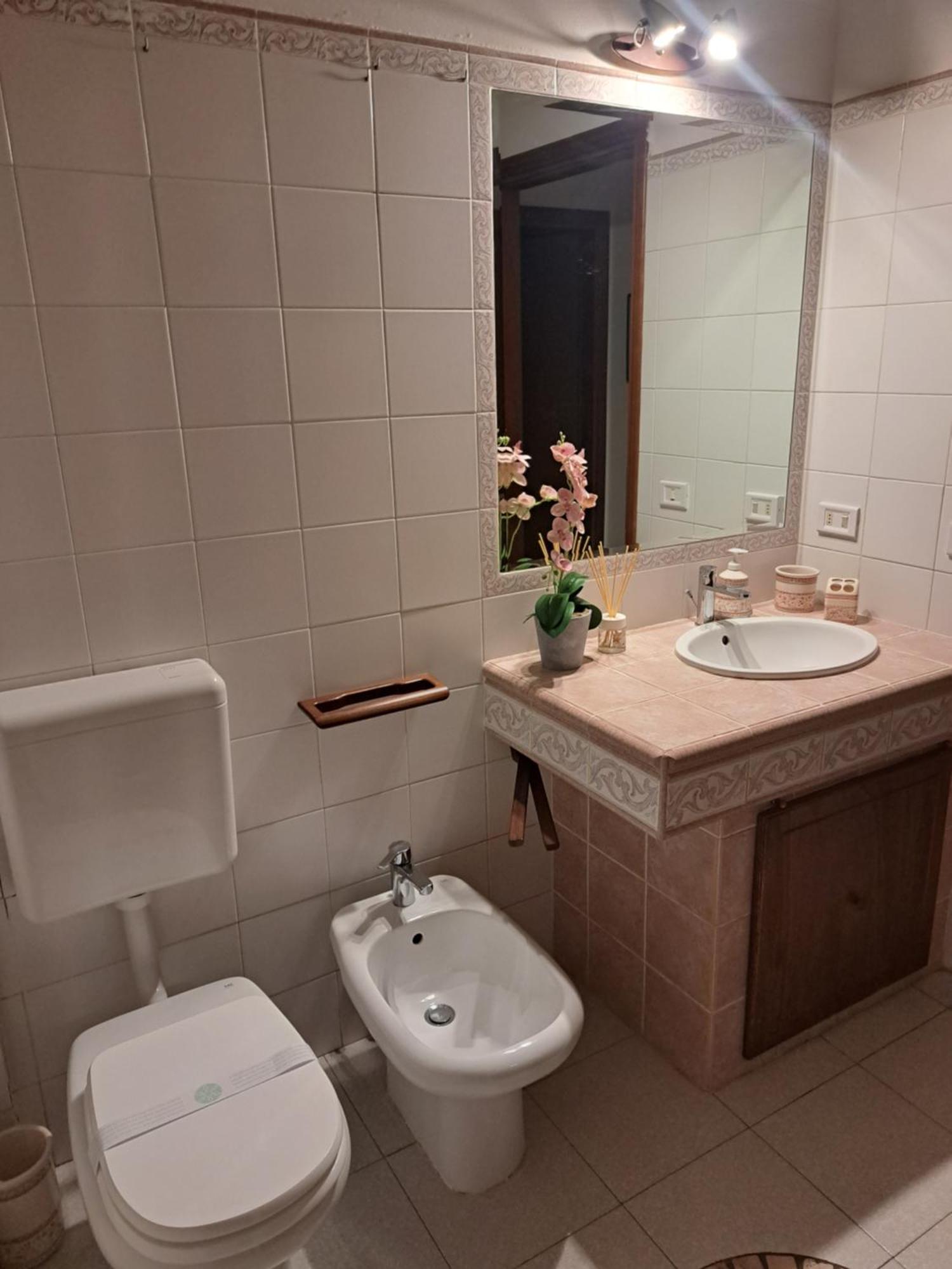 מונטרנציו Casa Vacanze Viaggi Dipinti מראה חיצוני תמונה