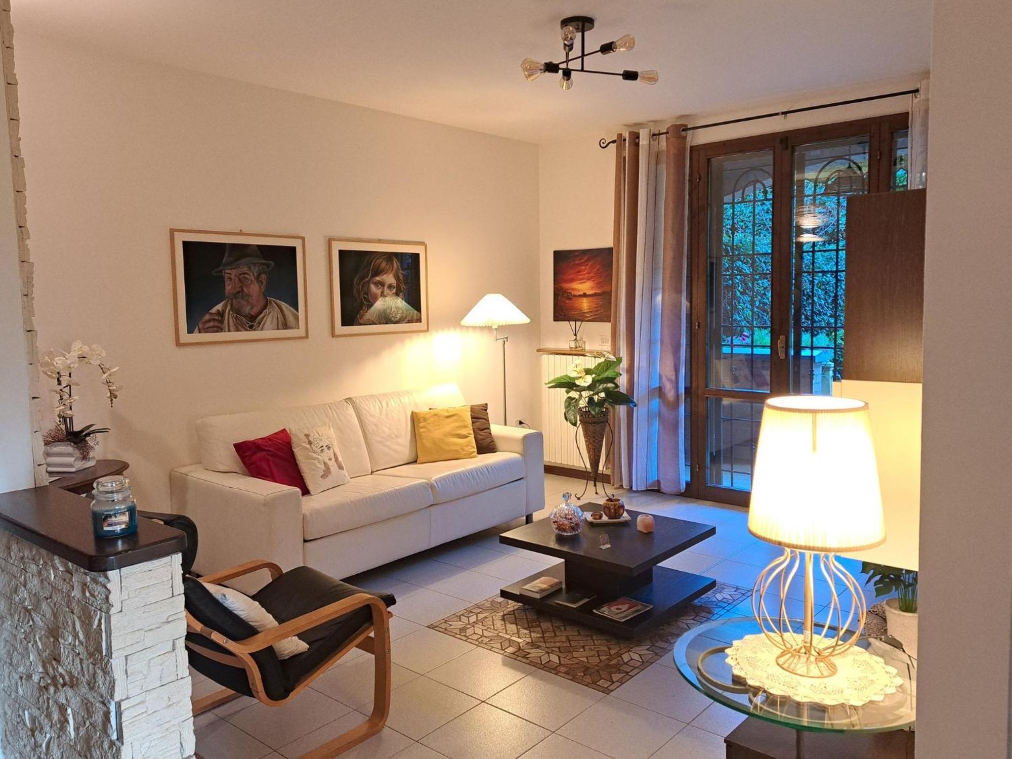 מונטרנציו Casa Vacanze Viaggi Dipinti מראה חיצוני תמונה