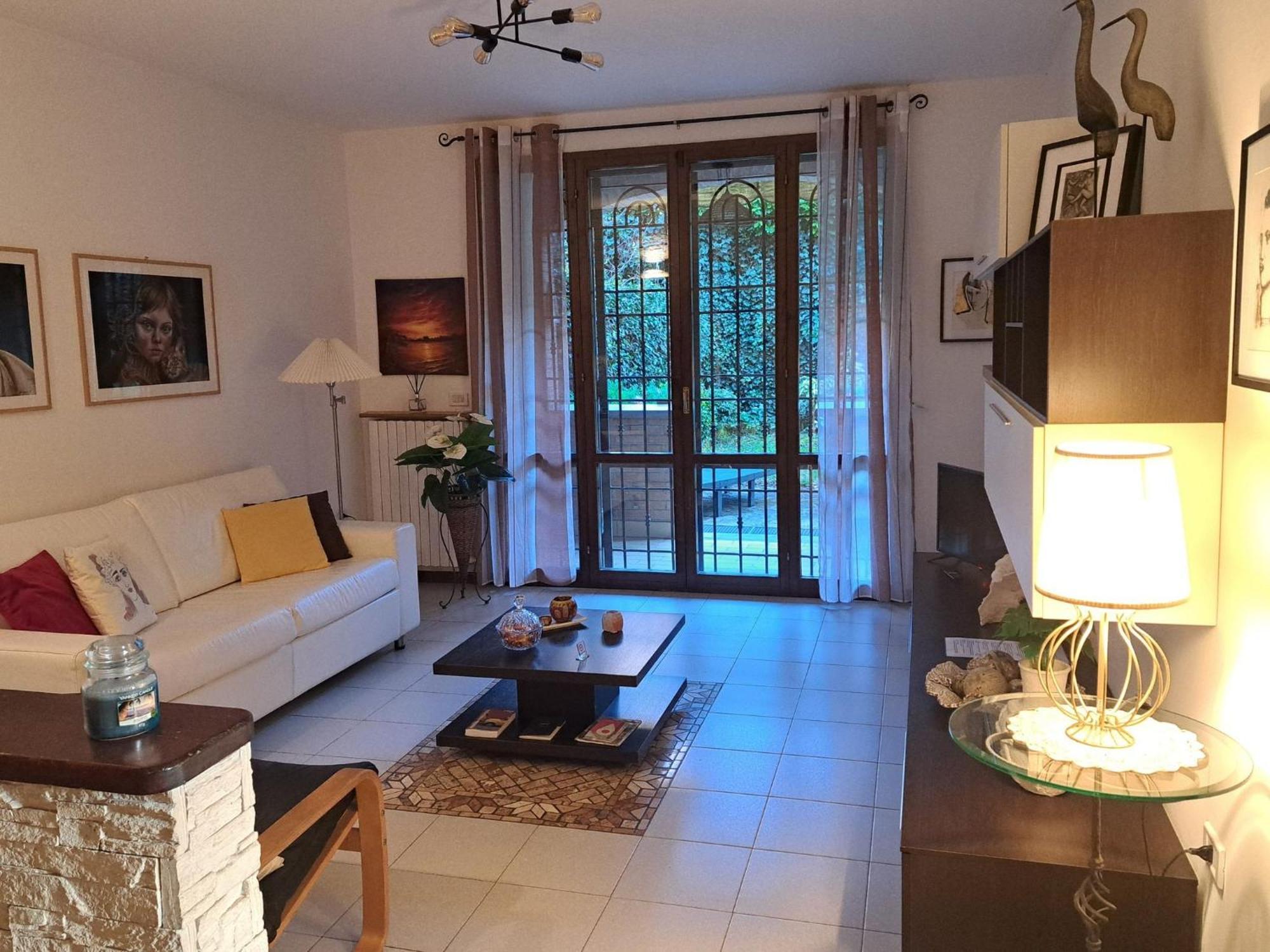 מונטרנציו Casa Vacanze Viaggi Dipinti מראה חיצוני תמונה