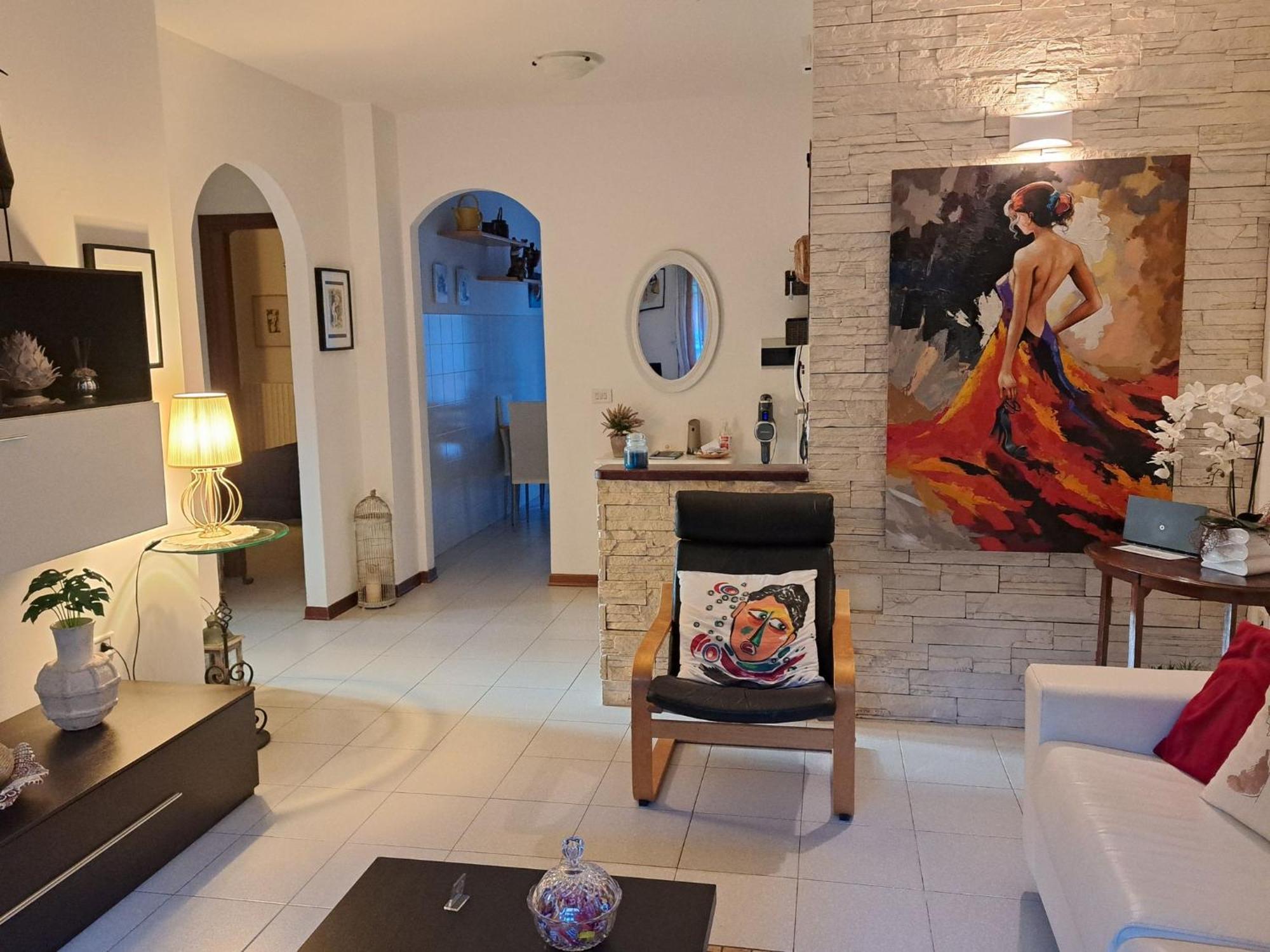 מונטרנציו Casa Vacanze Viaggi Dipinti מראה חיצוני תמונה