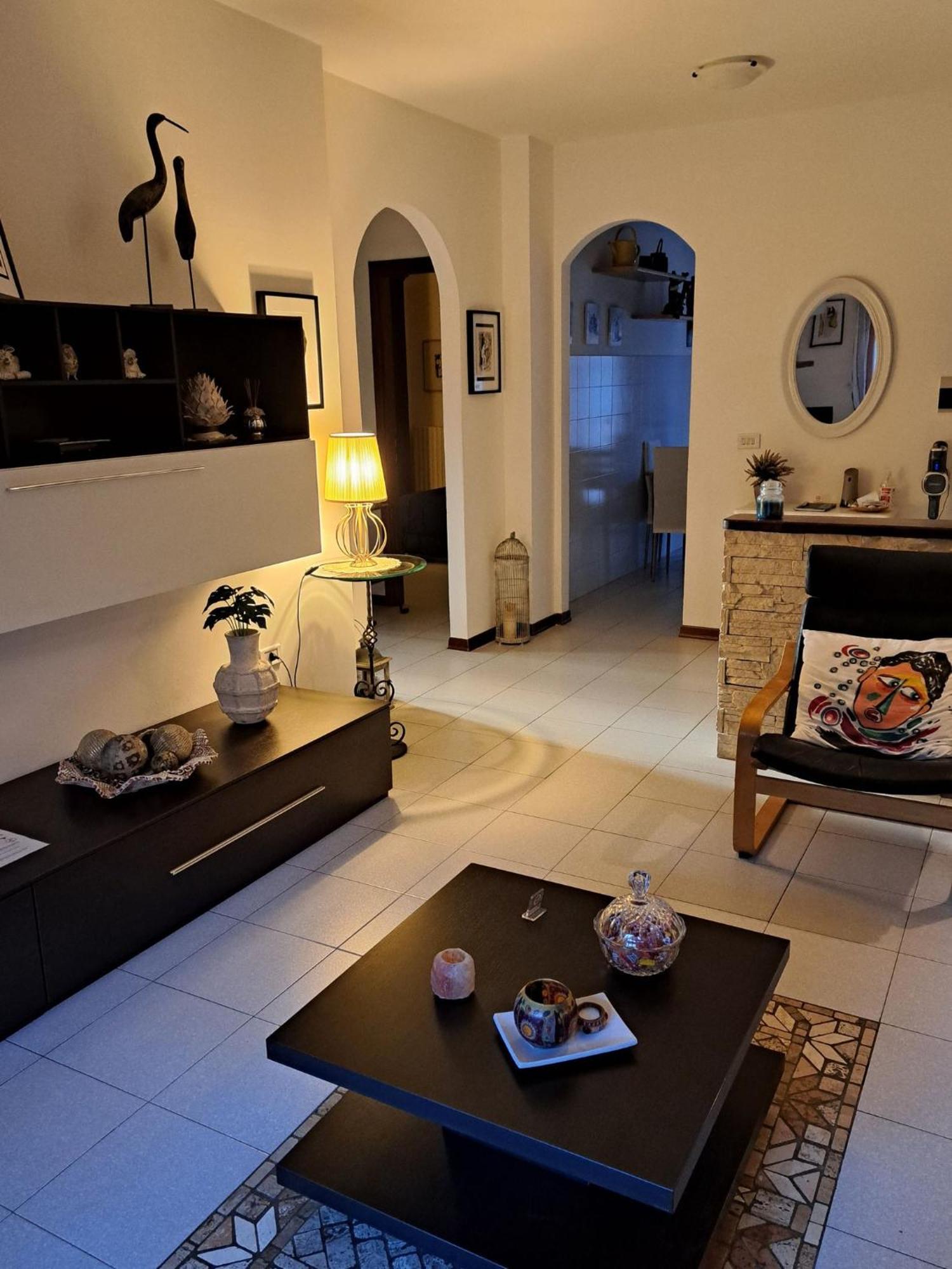 מונטרנציו Casa Vacanze Viaggi Dipinti מראה חיצוני תמונה